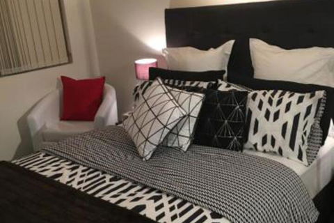 Sydney City Location - Accommodation Gladstone 4