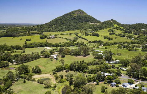 Eumundi Cottages Cottage 1 - Accommodation Gladstone 1