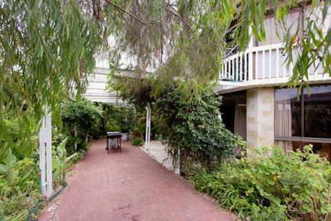 Beach Haven Studio - Accommodation Gladstone 6