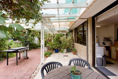 Beach Haven Studio - Accommodation Gladstone 4
