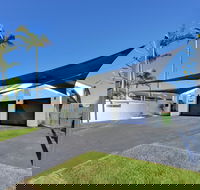 Mermaid Island Beach House - Accommodation Gladstone