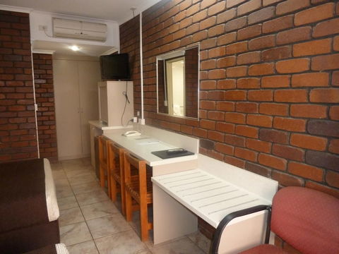 Pioneer Lodge Motel - Accommodation Gladstone 2