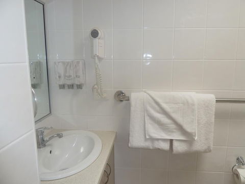 Pioneer Lodge Motel - Accommodation Gladstone 6