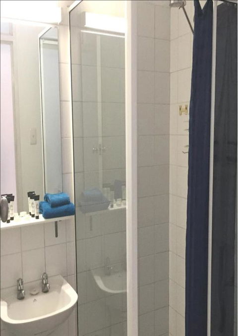 Barkly Hotel - Accommodation Gladstone 3