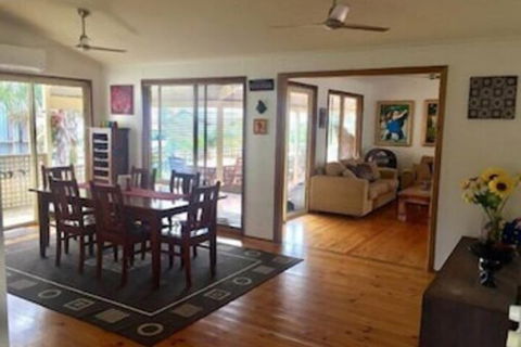 Casa Colombia - Accommodation Gladstone 4