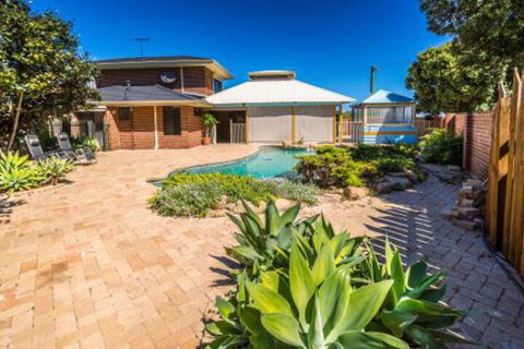 Yanchep Beach Retreat - Accommodation Gladstone 3
