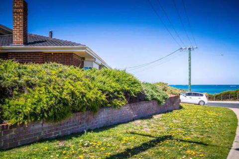 Yanchep Beach Retreat - Accommodation Gladstone 2