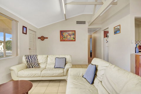 Break Away - Accommodation Gladstone 5