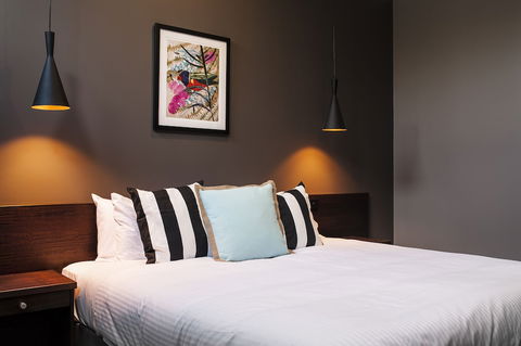 Criterion Hotel Sale - Accommodation Gladstone 3