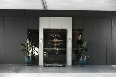 Criterion Hotel Sale - Accommodation Gladstone 0