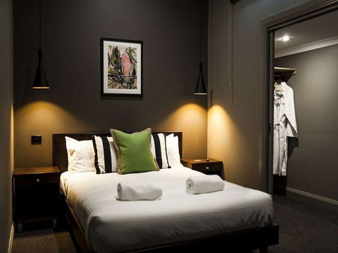 Criterion Hotel Sale - Accommodation Gladstone 4