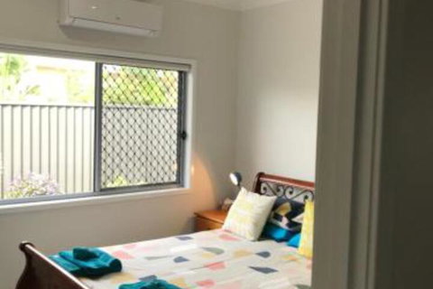 M & Ts Waterfront Bed & Breakfast - Accommodation Gladstone 2