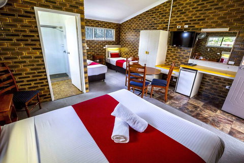 Apple & Grape Motel - Accommodation Gladstone 3