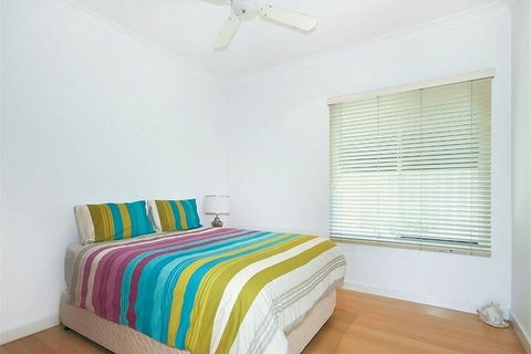Boat House - Accommodation Gladstone 7