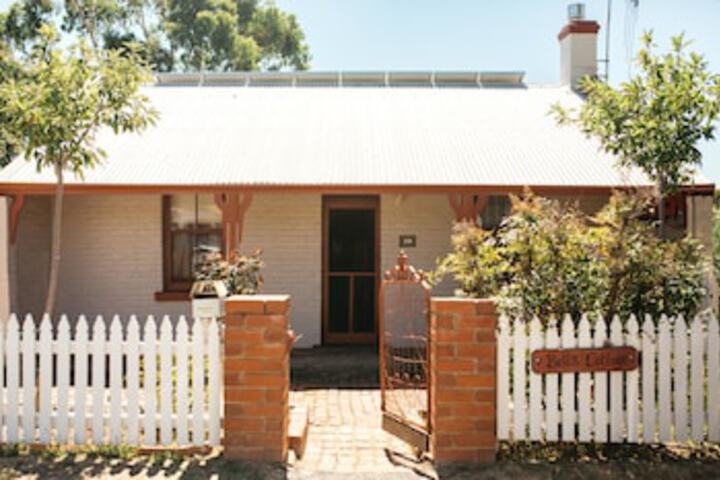 West Bendigo VIC Accommodation Gladstone
