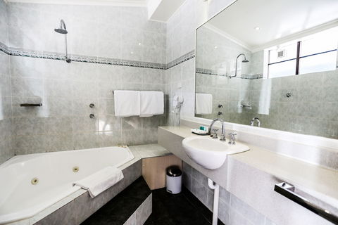 Parkhaven - Accommodation Gladstone 4