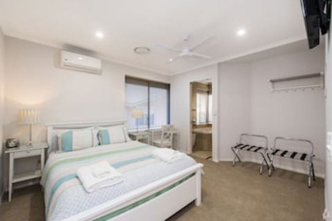North Beach Bed And Breakfast - Accommodation Gladstone 0