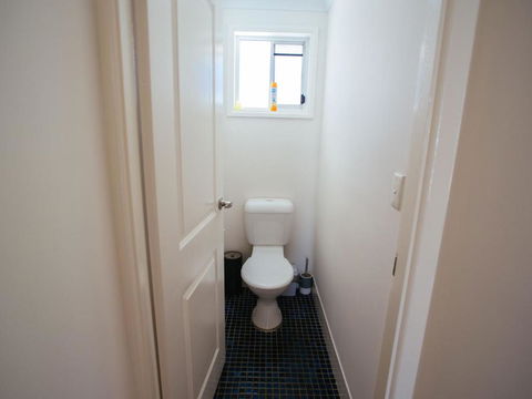 Sunbaker Beach House 4 Mins To Beach Pet Friendly With Fire Pit - Accommodation Gladstone 4