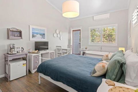 Margies Place - Accommodation Gladstone 6