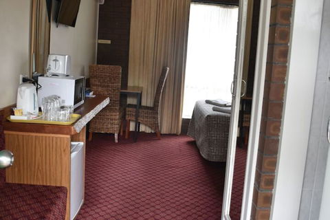 Valley Views Motel & Chalets - Accommodation Gladstone 6