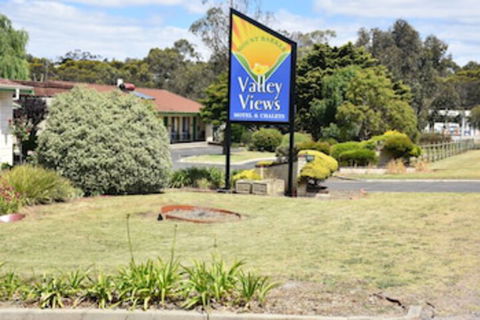 Valley Views Motel & Chalets - Accommodation Gladstone 0