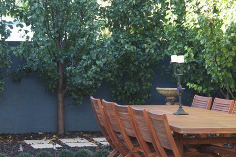 BEL MIREN ESSINGTON - Accommodation Gladstone 1