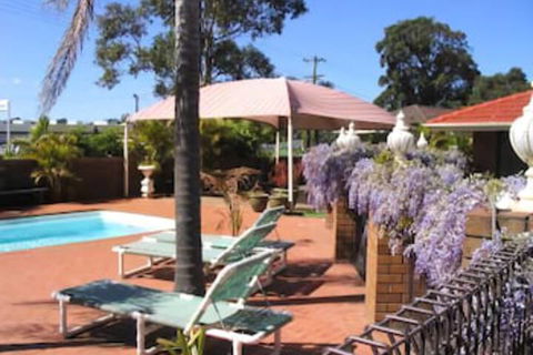 Bomaderry Motor Inn - Accommodation Gladstone 1