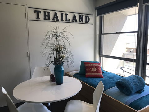 Lorne World - Accommodation Gladstone 6