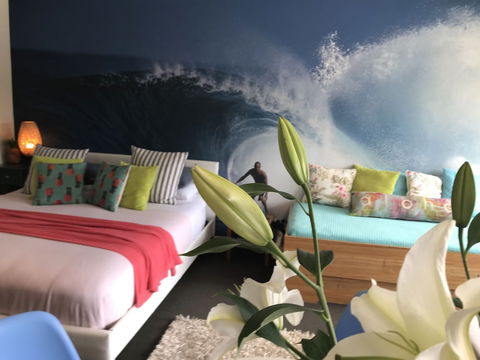 Lorne World - Accommodation Gladstone 0