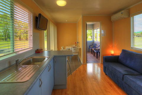 August Moon Caravan Park - Accommodation Gladstone 6
