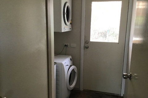 90 Mile Beach House & Villas - Accommodation Gladstone 7