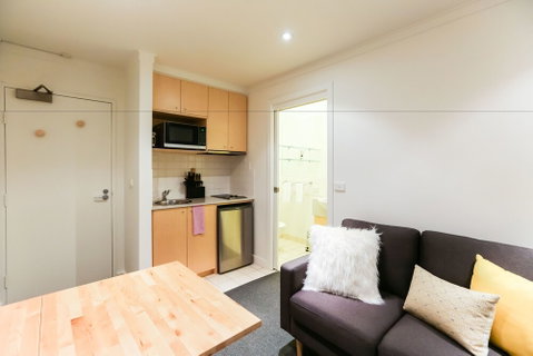WILLOW, Carlton Studio Apartment - Accommodation Gladstone 1