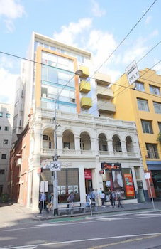 EMILY, Carlton Studio Apartment - Accommodation Gladstone 0