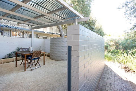 Shenton Park Hensman Road - Accommodation Gladstone 1