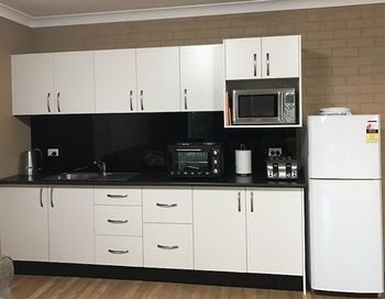 Eemnes Park Estate - Accommodation Gladstone 1