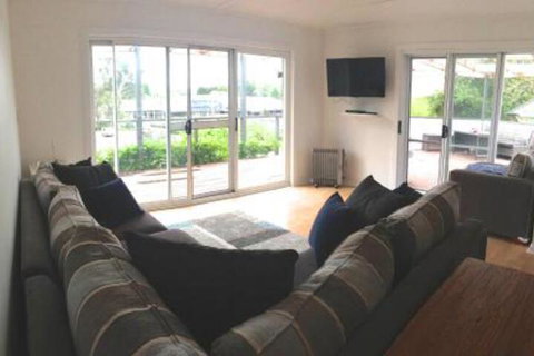 Villa Centrale - Accommodation Gladstone 5