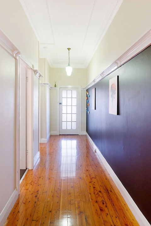 Newcastle Executive Homes - Veda House - Accommodation Gladstone 3