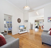Fingal Beach Shack - Accommodation Gladstone