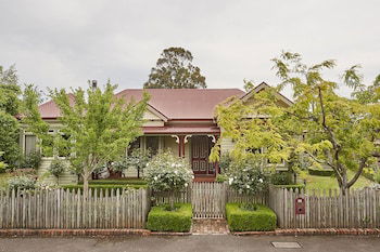 Box Cottage Apartment - Accommodation Gladstone 0