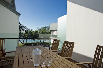 Maggies Beachfront Apt. 6 - Accommodation Gladstone 0