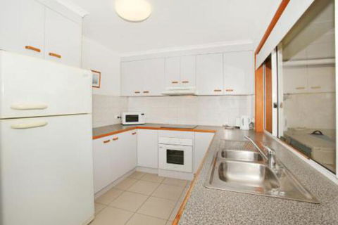2 Eastern Court Mount Coolum 400 DOLLAR BOND Pet Friendly LINEN INCLUDED - Accommodation Gladstone 5