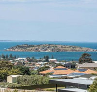 Encounter Beach House with stunning views - Accommodation Gladstone