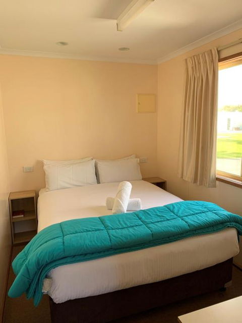 Christies Beach Tourist Park - Accommodation Gladstone 2