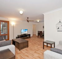 Skippers Rest 27 Government Road - Accommodation Gladstone