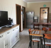 Flat 2 42 McMillan Rd - Accommodation Gladstone