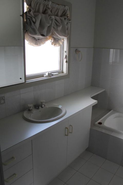 Relax At The Marina - Accommodation Gladstone 6