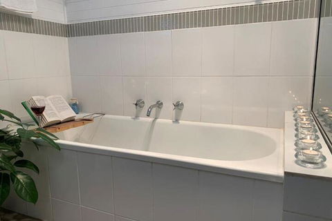Short Stays Gippsland (Newborough) - Accommodation Gladstone 5