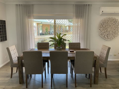 Valley View Townhouse - On The RAIL TRAIL - Accommodation Gladstone 0
