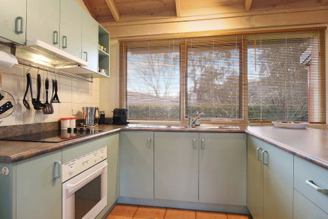 R & R In Bright - Short Walk To Town - Accommodation Gladstone 1