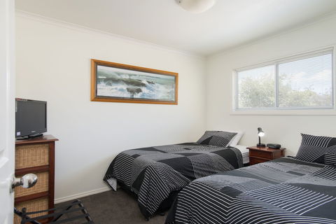 Trevallyn House - Accommodation Gladstone 4